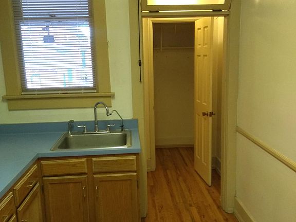 Kitchen closet