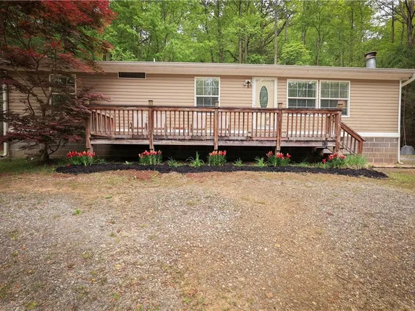 412 Glassy Orchard Rd, Tiger, GA 30576