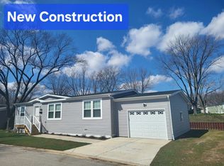 200 Big Peninsula Rd, Elgin, IL 60123