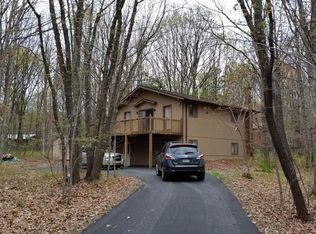 223 Starlight Dr, Effort, PA 18330
