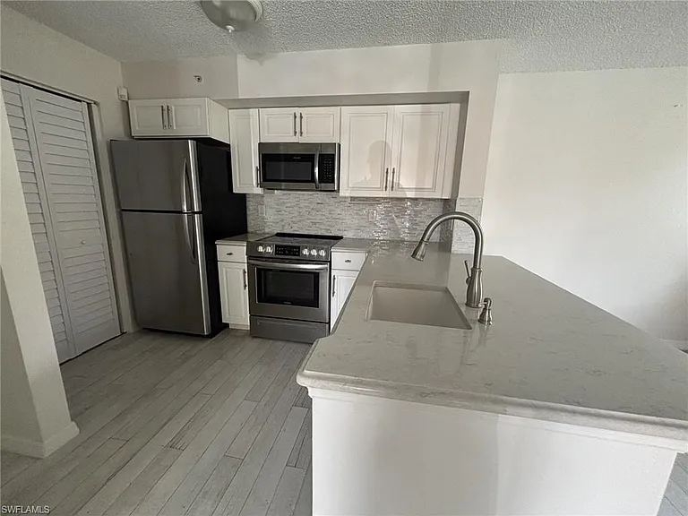 1260 Wildwood Lakes Blvd #107 — Photo 7