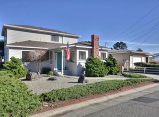 930 Crest Ave, Pacific Grove, CA 93950