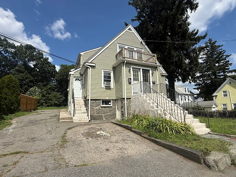 15 Station St — Photo 20