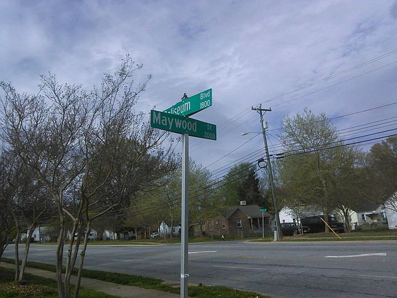 5th image of 2000 Maywood St