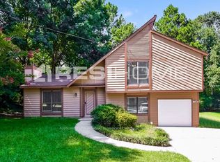 1719 Vauxhall Dr, Lithonia, GA 30058