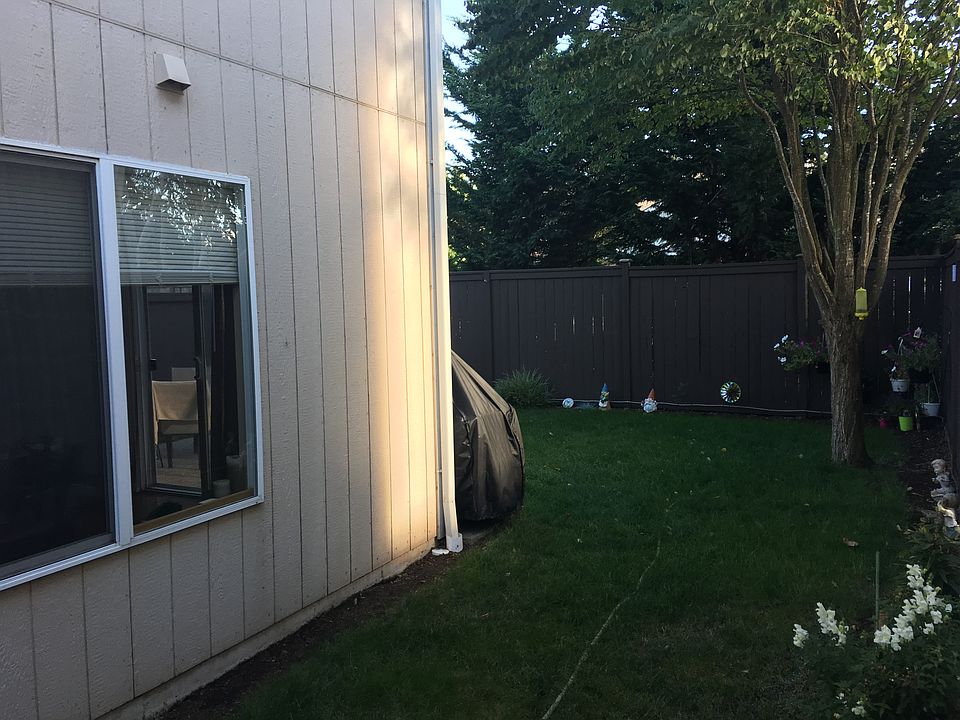 1st image of 8747 NE Wallingford Ln