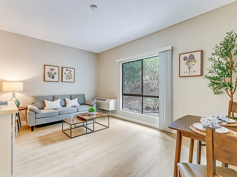 Encinitas Senior Living - 55+ Active Adult Apartments — Photo 11