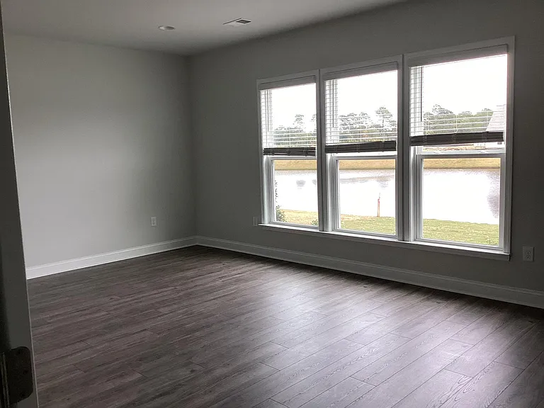 7403 Sarteano Dr — Photo 5