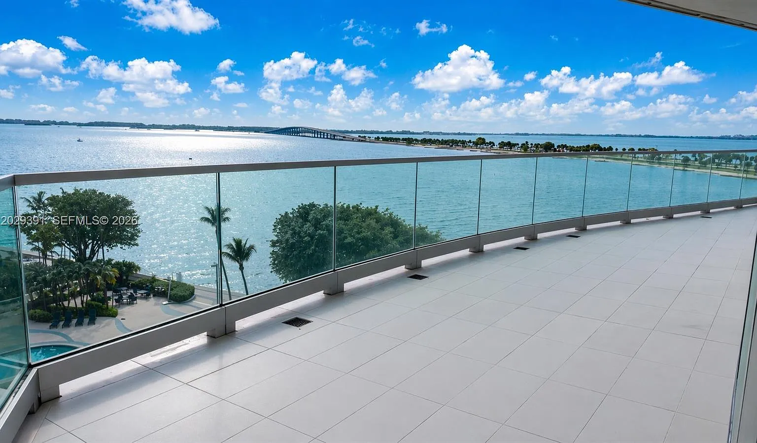 2 bed, 2.0 bath, $9,150 — Photo 3