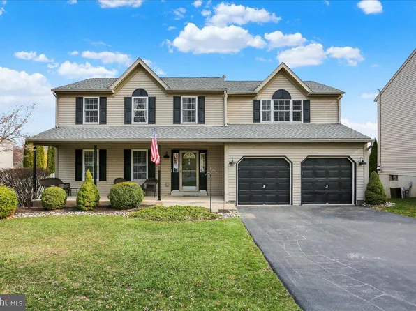 4385 Hillside Rd, Reading, PA 19606