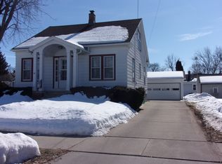 419 W 18th Ave, Oshkosh, WI 54902