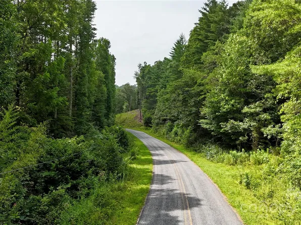 377 Jake Taylor Rd, Murphy, NC 28906