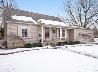 500 N Cambridge Dr, Durand, MI