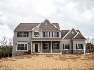 2711 Primrose Ln, York, PA 17402