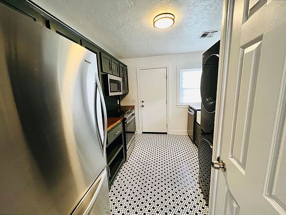 5th image of 3725 N Lee Ave