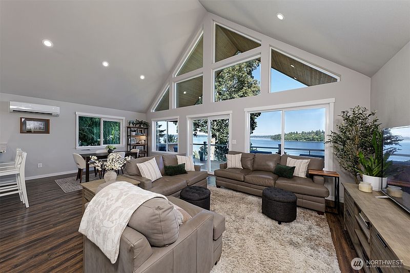 5th image of 371 SE Kamilche Shores Road