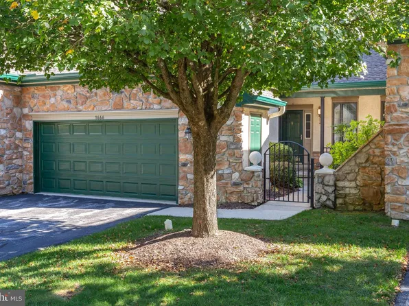 1666 Yardley Dr, West Chester, PA 19380