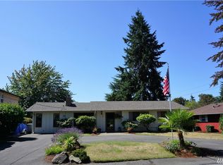 415 S 190th St, Burien, WA 98148