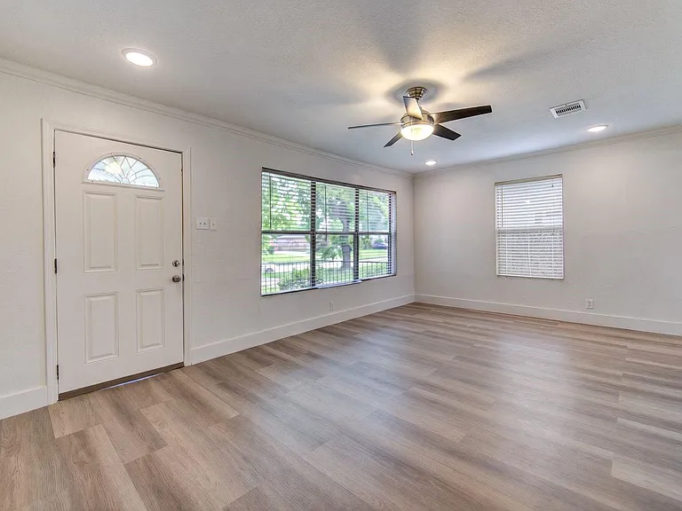 4735 Marietta Ln — Photo 5