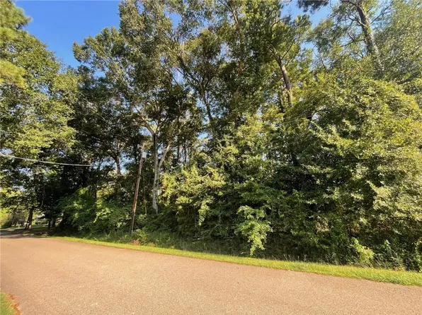 25 Spruce Dr, Covington, LA 70433