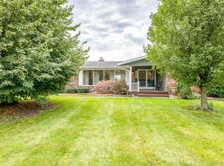 2243 Woodstock Dr, Port Huron, MI 48060