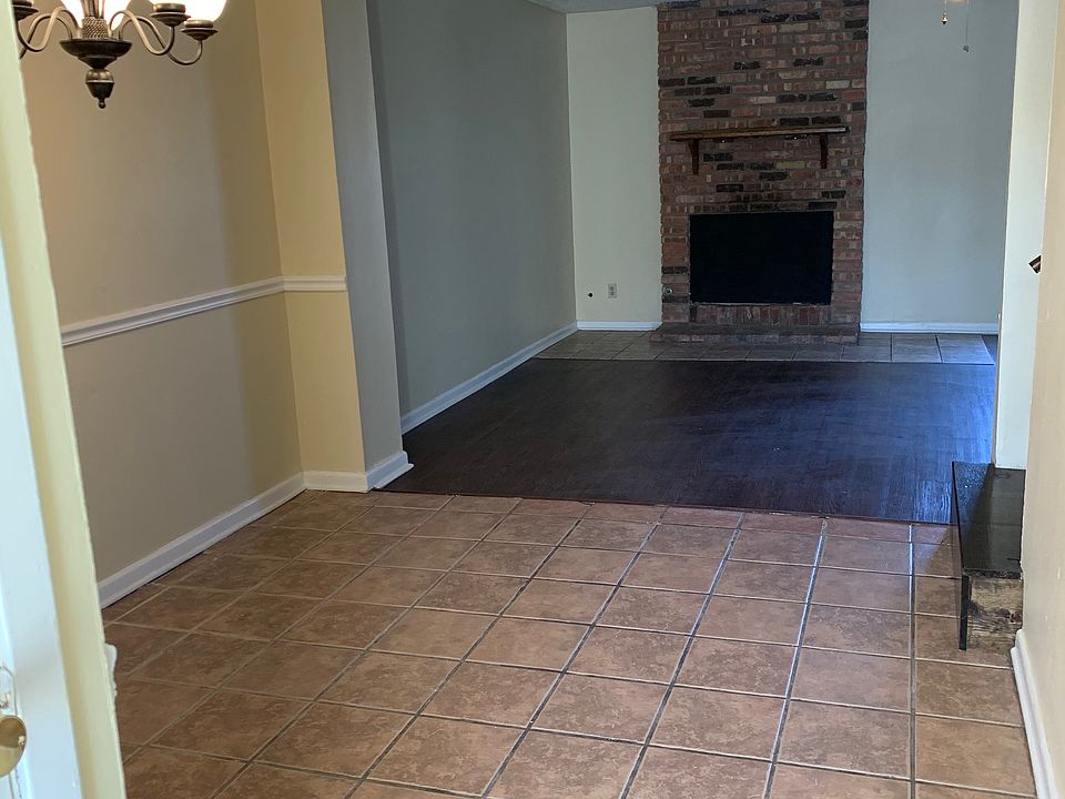 Dining/ Living Area