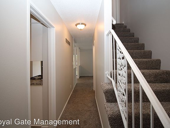4th image of 10722 W 88th Ter
