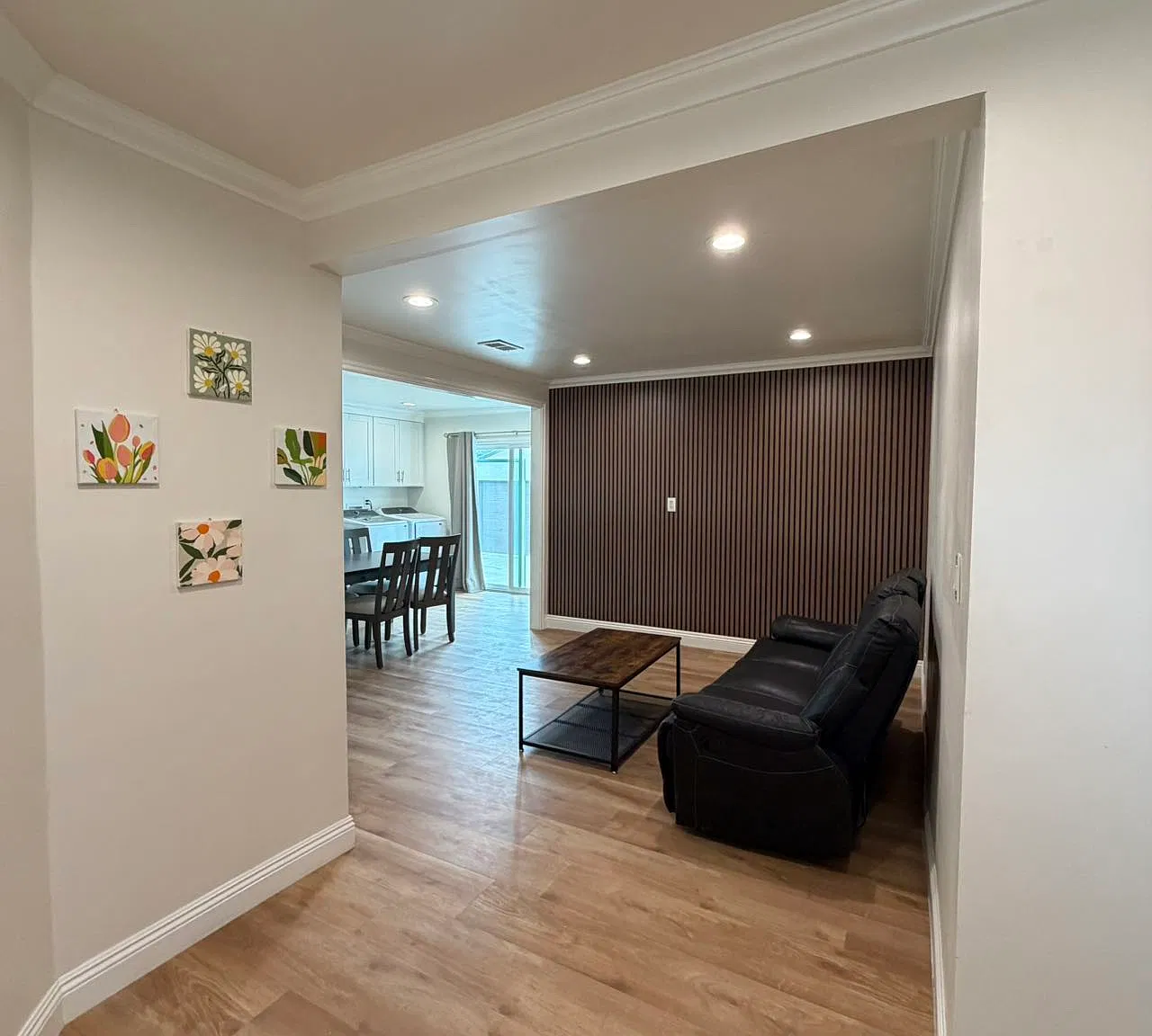 2 bed, 900 sqft, $2,500 — Photo 1