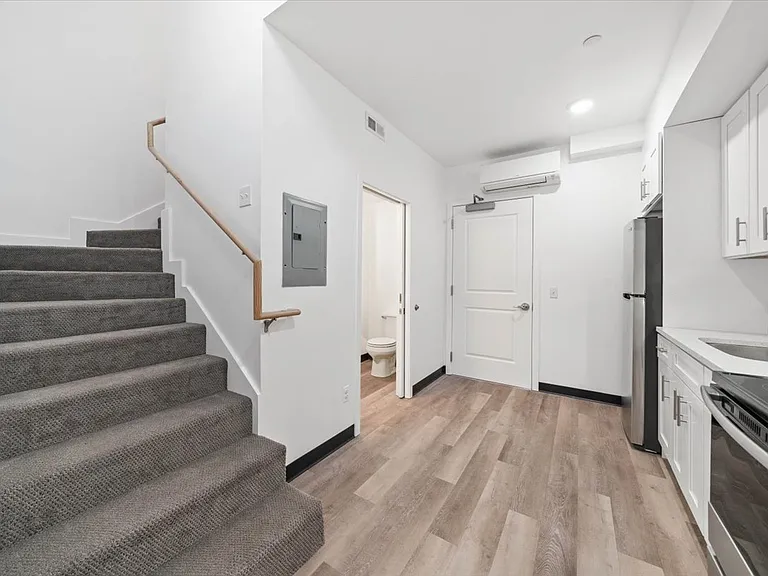 401 Olo Street - Former Church Parish Converted In Luxury Apartments! — Photo 11