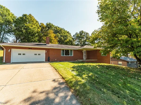 383 Bahler St SW, Sugarcreek, OH 44681