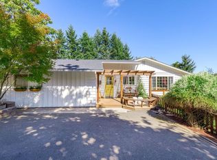 355 S 1st St, Jacksonville, OR 97530