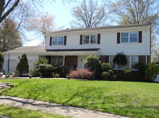 649 Drexel Rd, Paramus, NJ 07652