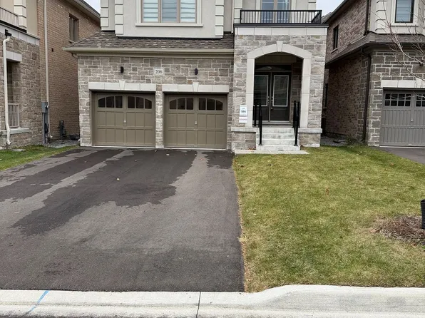 206 Ronald Guscott St, Oshawa, ON L1K 3G3