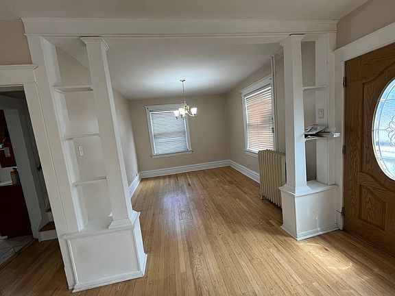 5th image of 54 E 162nd St