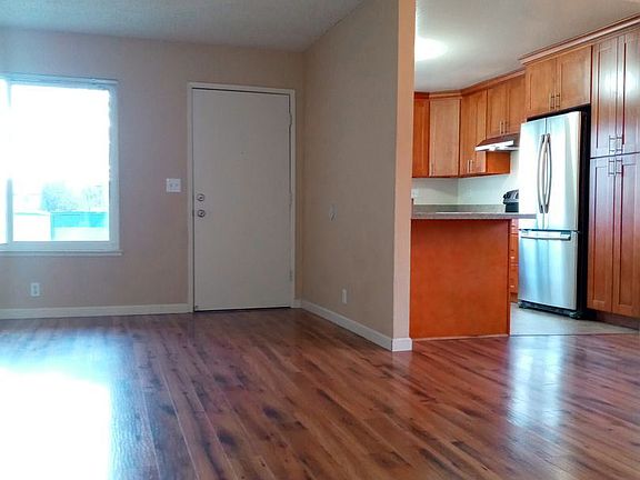 4th image of 1131 Sunny Ct Unit D