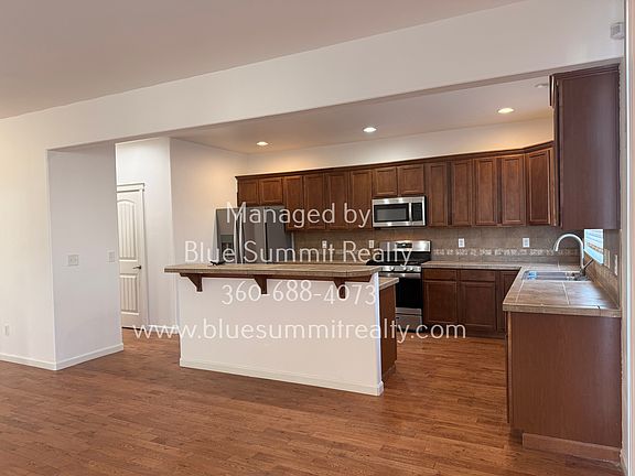 4th image of 1425 Grindstone Dr SE