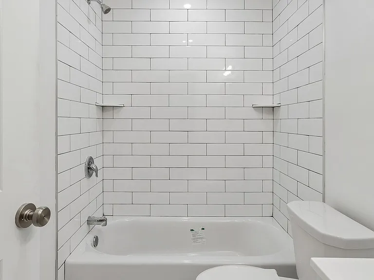 5651 N 20th St — Photo 30