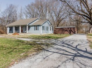 1102 Cedar St, Harrisburg, IL 62946