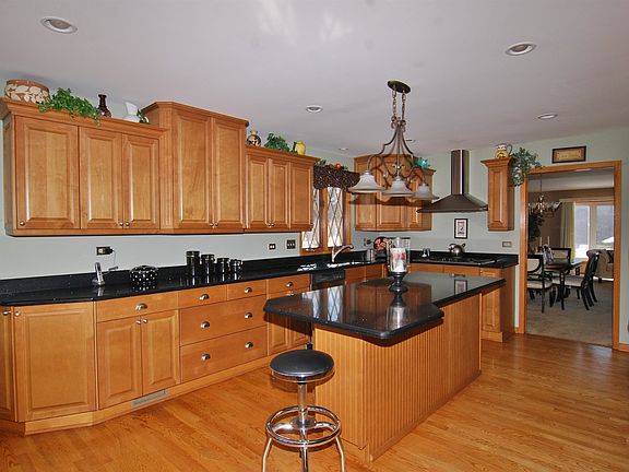 3rd image of 14019 S Teakwood Dr
