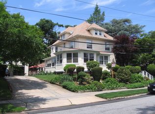 3338 159th St, Flushing, NY 11358