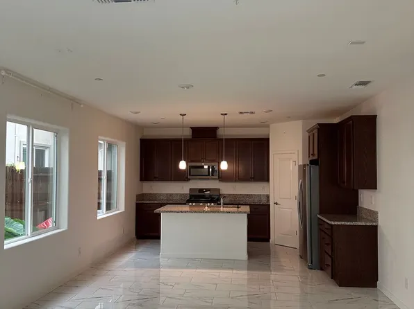1649 Pagoda Ln, Sacramento, CA 95834