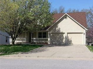 8608 N Virginia Ave, Kansas City, MO 64155
