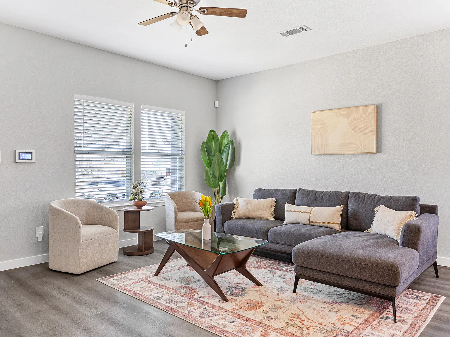 3 bed, 1500 sqft, $3,600 — Photo 4
