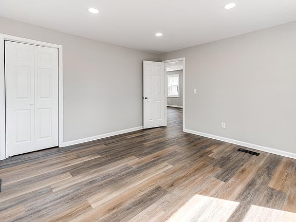 5th image of 2714 Booker St