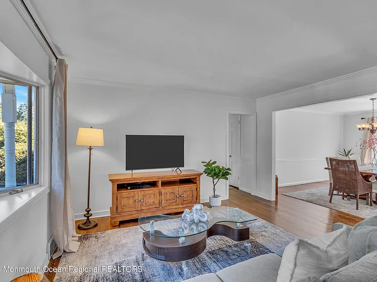 608 Brielle Ave — Photo 6