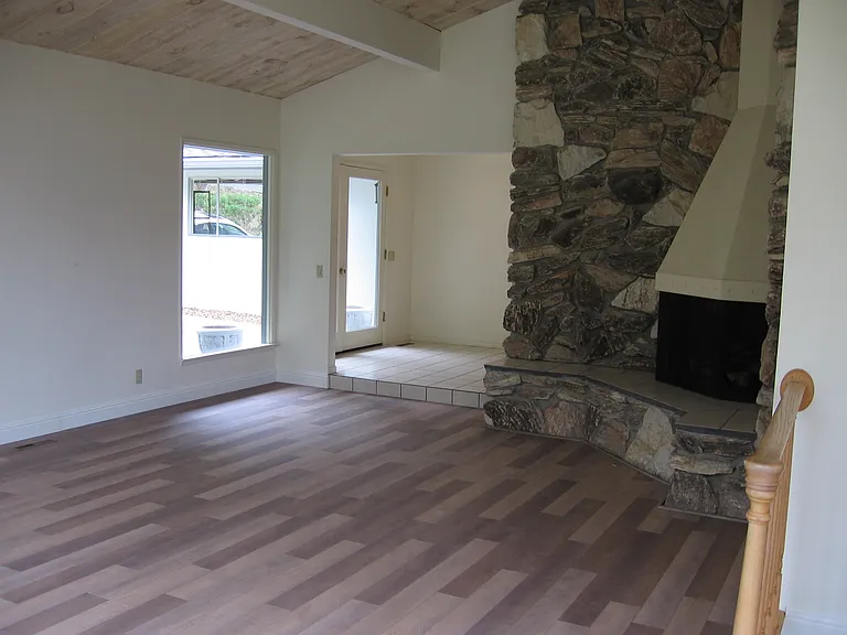 Club Rd — Photo 19