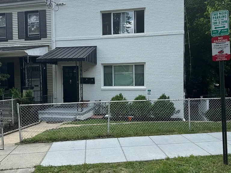 4253 Brooks St NE #1 — Photo 1