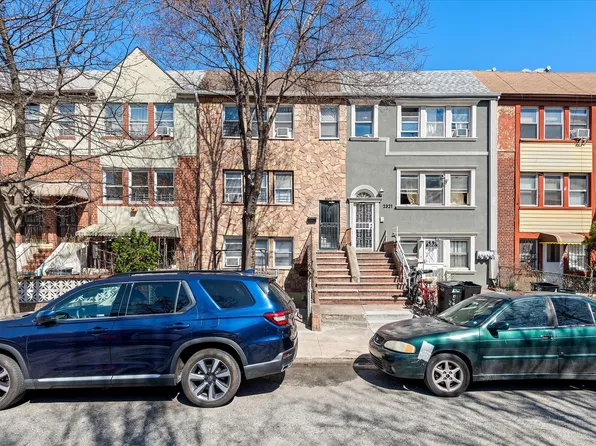 23-19 33rd Avenue, Astoria, NY 11106