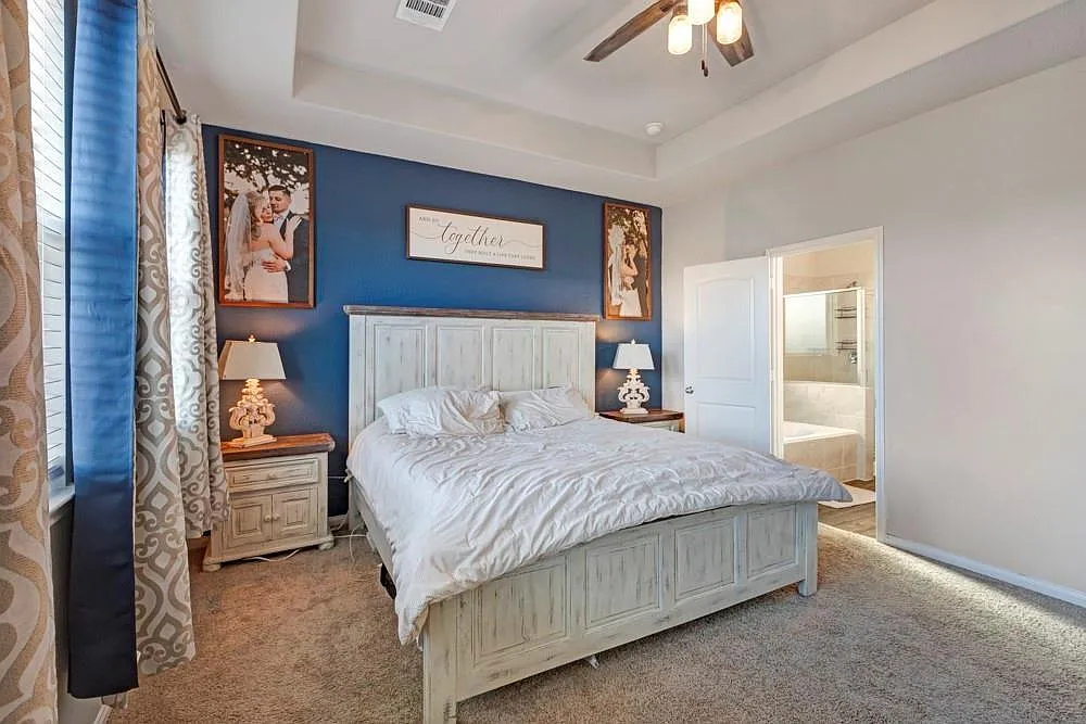 4 bed, 2.5 bath, 2225 sqft, $2,500 — Photo 4