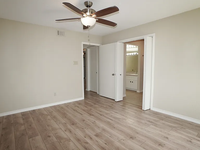 1121 Signal Ridge Pl — Photo 13